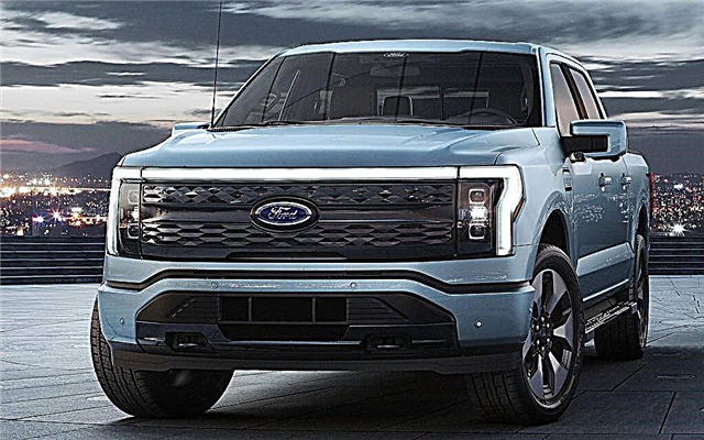 2021-2023 Ford F-150 Lightning review - specifications and photos