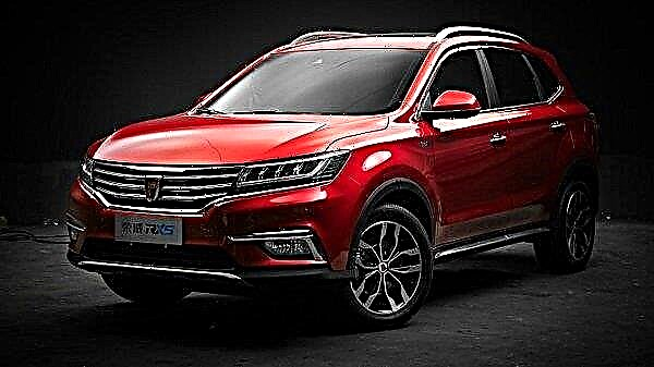 The first pictures of the crossover from Alibaba and SAIC appeared on the network