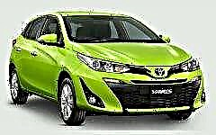 Hatchback Toyota Yaris atualizado para a Ásia