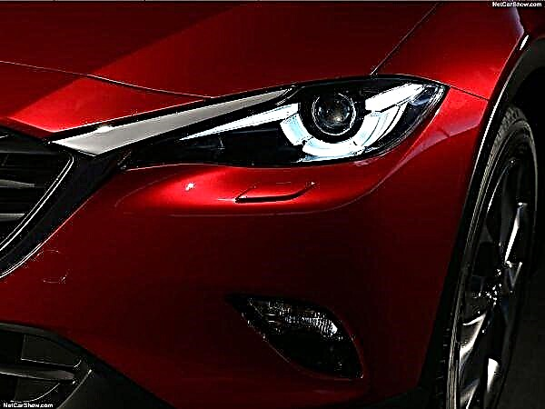 Mazda CX-4 2017: the first pancake is 