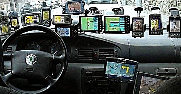 How to choose a car navigator