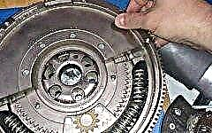 Dual-mass flywheel: structural and repair features