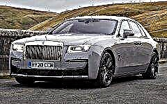 Rolls-Royce Ghost 2021 is an improved premium sedan