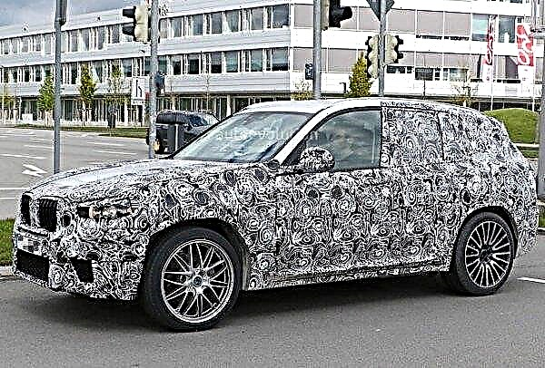 Spy photos of the new BMW X3 M