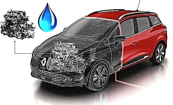 How to wash a car under the hood